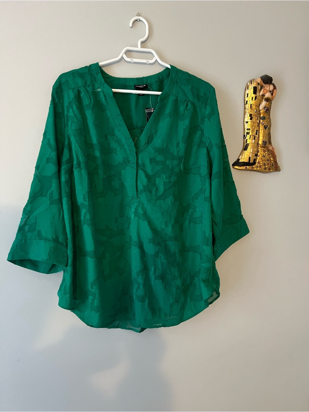 torrid Emerald Green V-Neck Harper Jacquard Blouse size 1